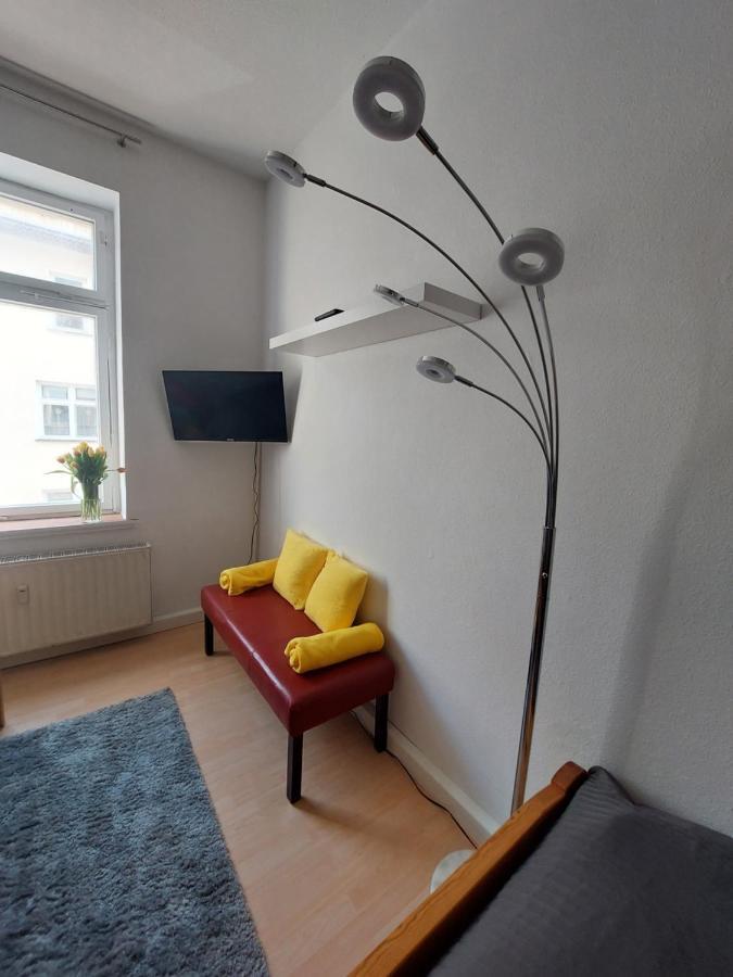 Schoene Zwei-Zimmer-Wohnung "W2" Mit 4 Einzelbetten Und Wlan In Zwenkau Bei Leipzig Im Neuseenland Ngoại thất bức ảnh