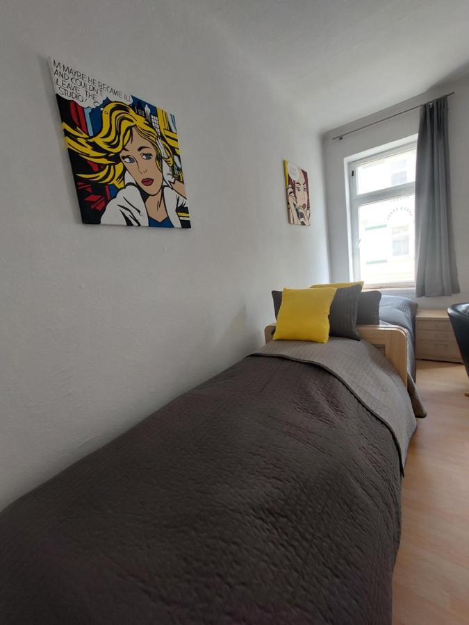 Schoene Zwei-Zimmer-Wohnung "W2" Mit 4 Einzelbetten Und Wlan In Zwenkau Bei Leipzig Im Neuseenland Ngoại thất bức ảnh