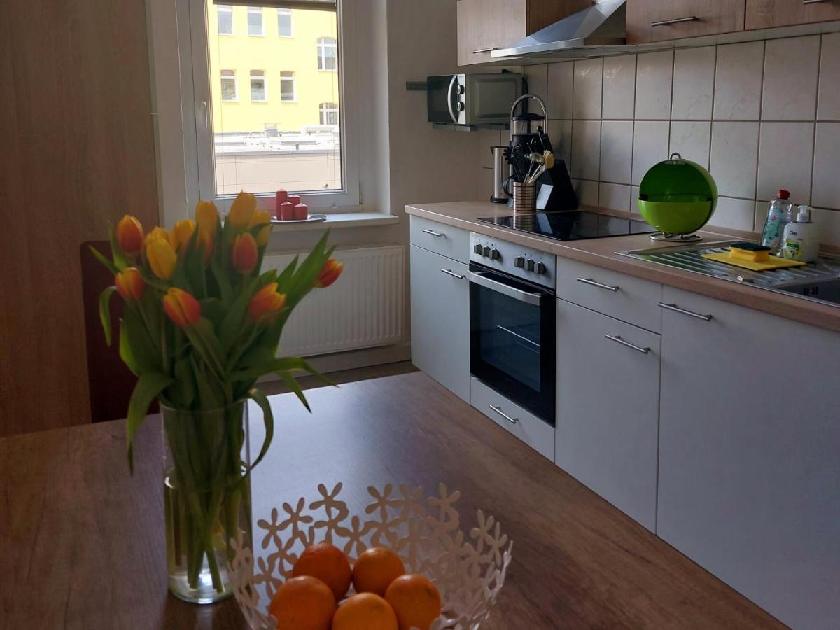 Schoene Zwei-Zimmer-Wohnung "W2" Mit 4 Einzelbetten Und Wlan In Zwenkau Bei Leipzig Im Neuseenland Ngoại thất bức ảnh