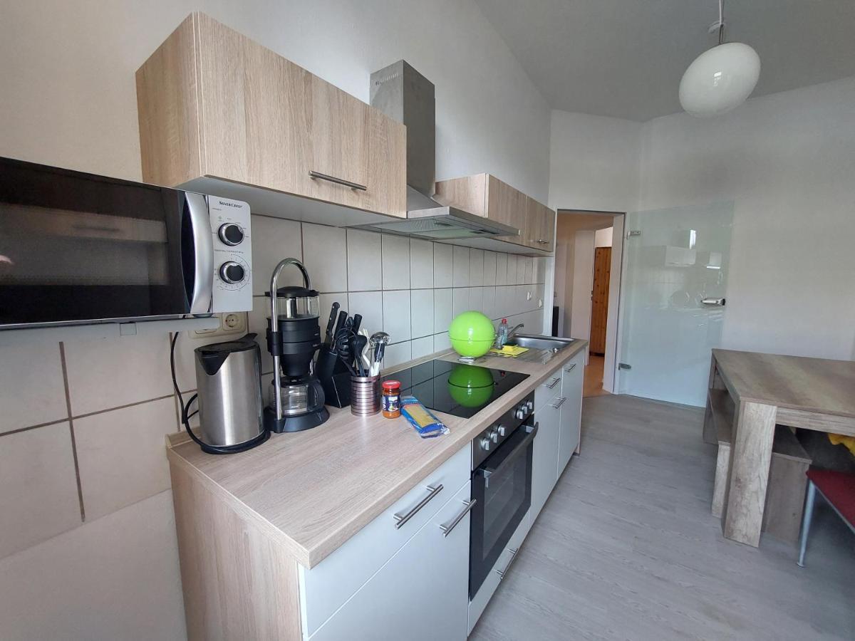 Schoene Zwei-Zimmer-Wohnung "W2" Mit 4 Einzelbetten Und Wlan In Zwenkau Bei Leipzig Im Neuseenland Ngoại thất bức ảnh