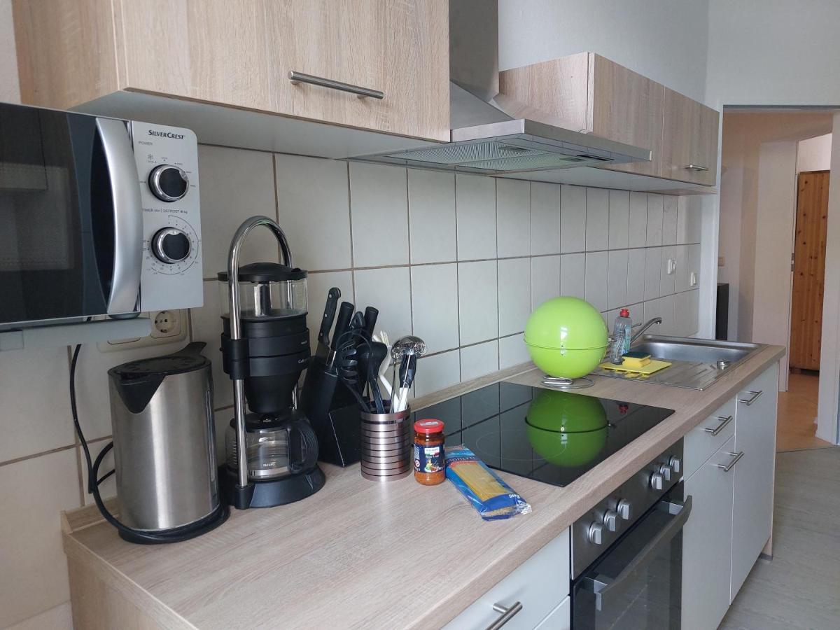 Schoene Zwei-Zimmer-Wohnung "W2" Mit 4 Einzelbetten Und Wlan In Zwenkau Bei Leipzig Im Neuseenland Ngoại thất bức ảnh
