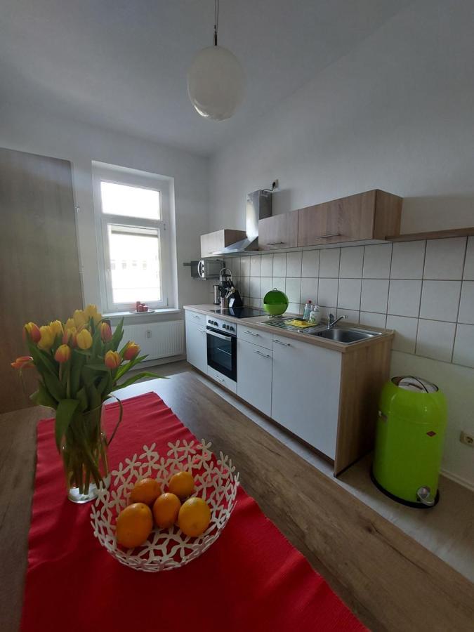 Schoene Zwei-Zimmer-Wohnung "W2" Mit 4 Einzelbetten Und Wlan In Zwenkau Bei Leipzig Im Neuseenland Ngoại thất bức ảnh