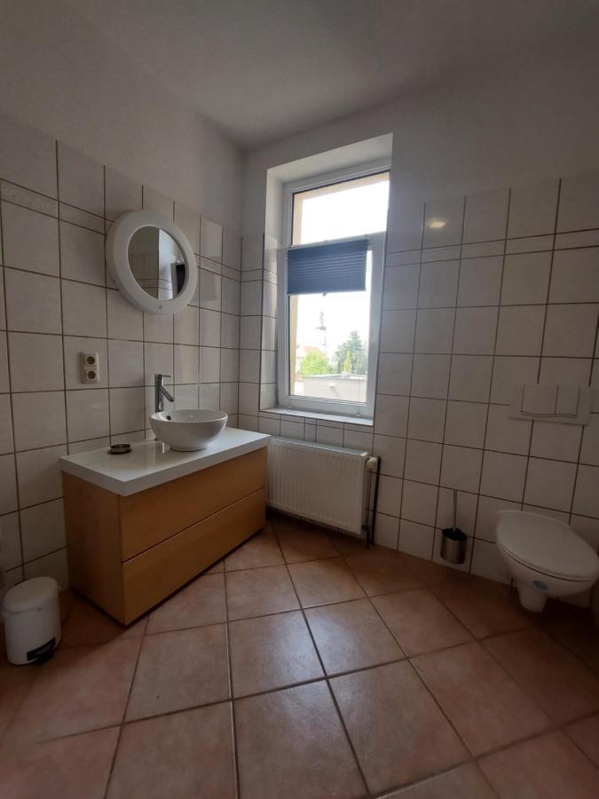Schoene Zwei-Zimmer-Wohnung "W2" Mit 4 Einzelbetten Und Wlan In Zwenkau Bei Leipzig Im Neuseenland Ngoại thất bức ảnh